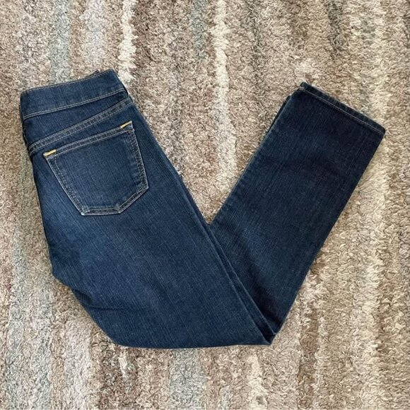 Old Navy Diva Dark Blue Denim Jeans Women’s Sz 4 Short - Picture 1 of 4